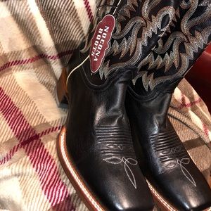 Square toed Nacona Boots